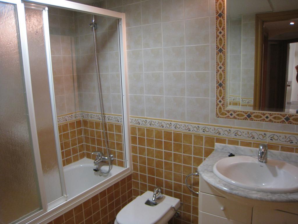 Apartamentos Torreon Del Mar Benalmádena Chambre photo